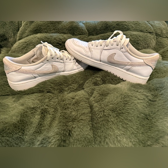 Nike Jordan Low Neutral Grey - Picture 2 of 9